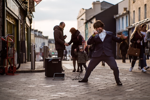 Street performer in Galway, Ireland